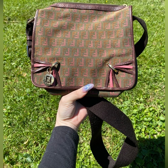 Fendi crossbody - Picture 4 of 16